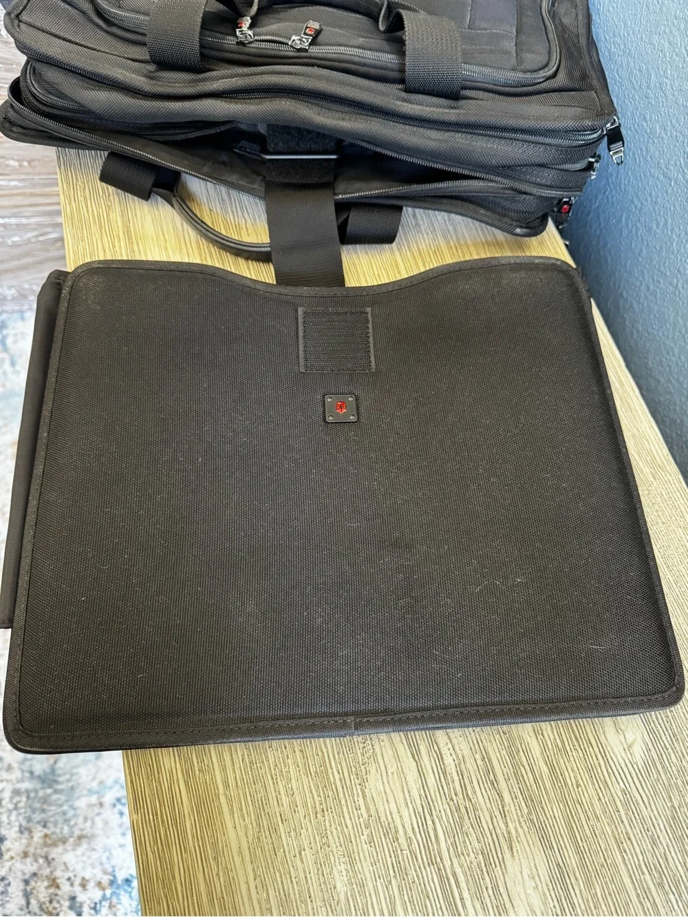 Victorinox Swiss Army Expanding Laptop Briefcase with Padded Shoulder Strap